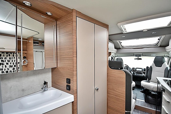 Knaus 550 MF VAN TI Vansation Dubbelbädd 15 of 24