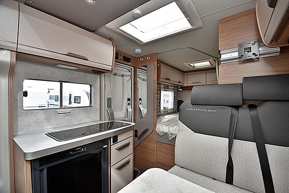 Knaus 550 MF VAN TI Vansation Dubbelbädd 7 of 24