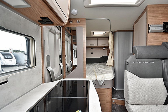 Knaus 550 MF VAN TI Vansation Dubbelbädd 10 of 24