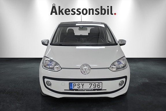 Volkswagen UP! 2 of 5