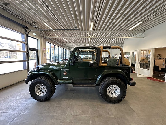 Jeep Wrangler 24 of 30