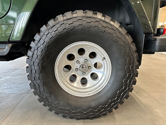 Jeep Wrangler 19 of 30