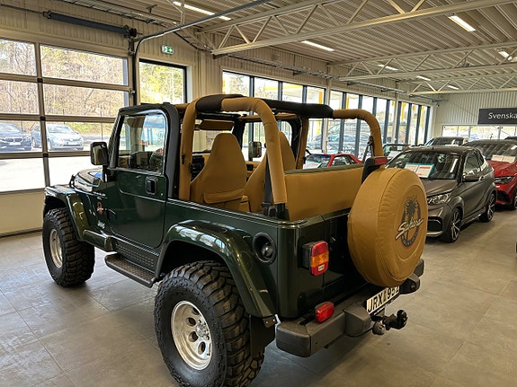 Jeep Wrangler 25 of 30
