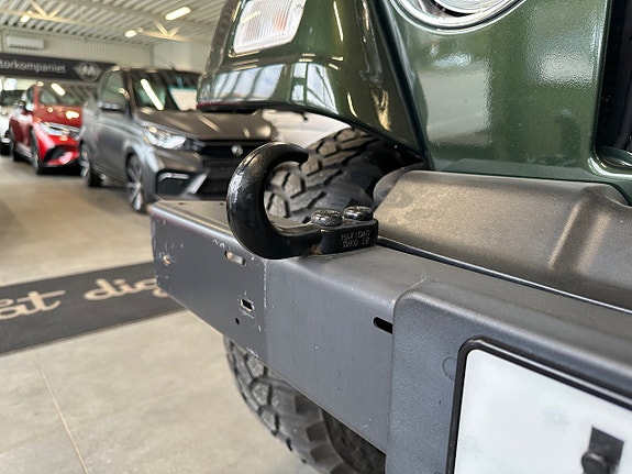 Jeep Wrangler 17 of 30