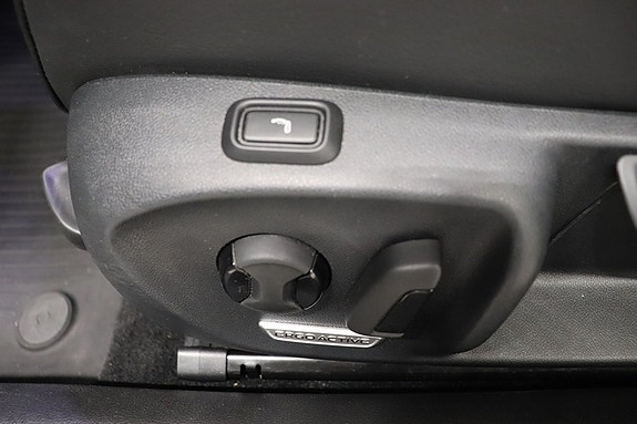 Volkswagen Passat 10 of 12