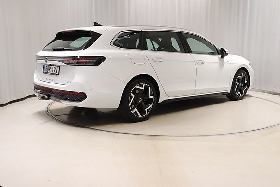 Volkswagen Passat 4 of 5