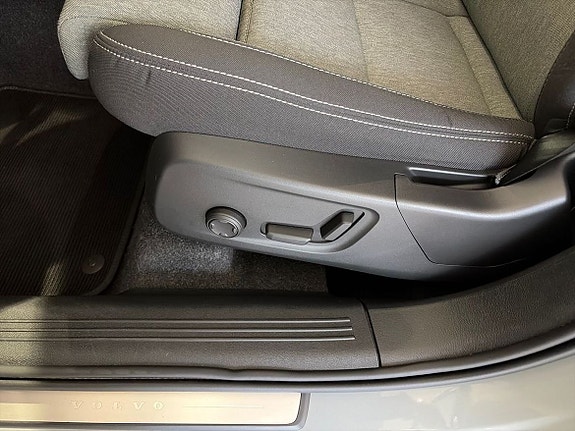 Volvo XC40 11 of 20