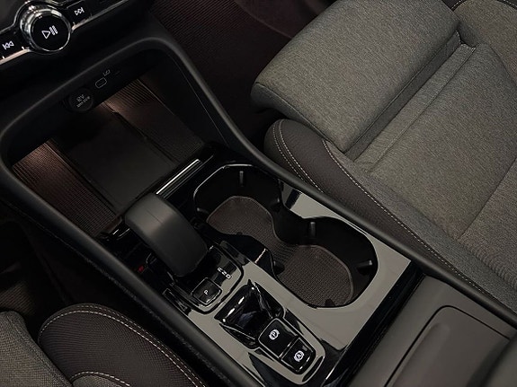 Volvo XC40 16 of 20