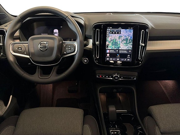 Volvo XC40 13 of 20