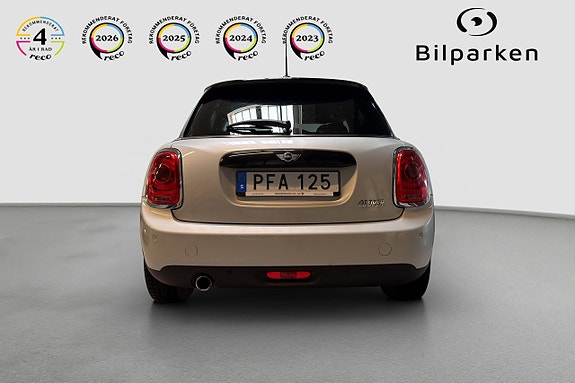 MINI Cooper 6 of 16