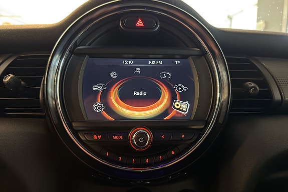 MINI Cooper 15 of 16