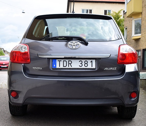 Toyota Auris 5 of 7