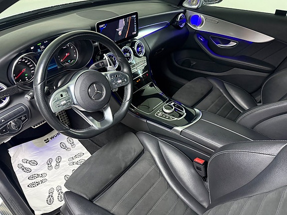 Mercedes-Benz C300 10 of 21