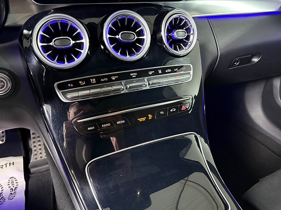 Mercedes-Benz C300 19 of 21