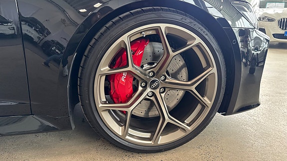 Audi RS6 3 of 5