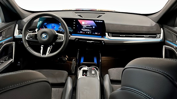 BMW X1 4 of 5