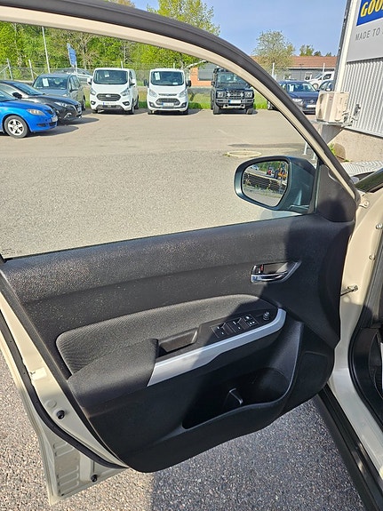 Suzuki Vitara 6 of 15