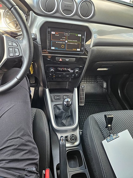 Suzuki Vitara 14 of 15