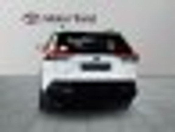 Toyota RAV4 Plug-in Hybrid 4 of 14