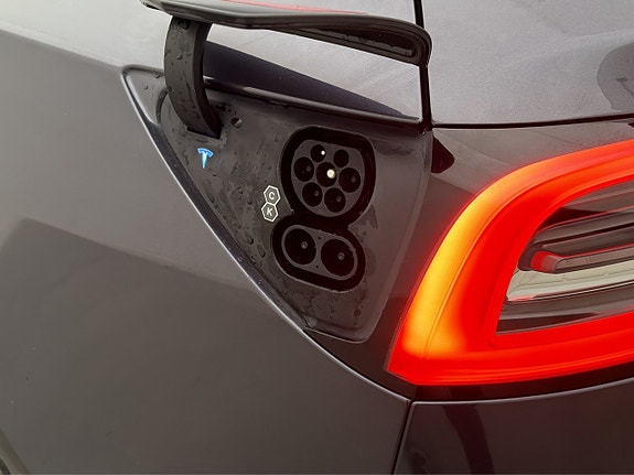 Tesla Model 3 29 of 30
