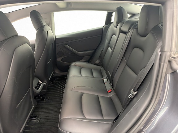 Tesla Model 3 15 of 30