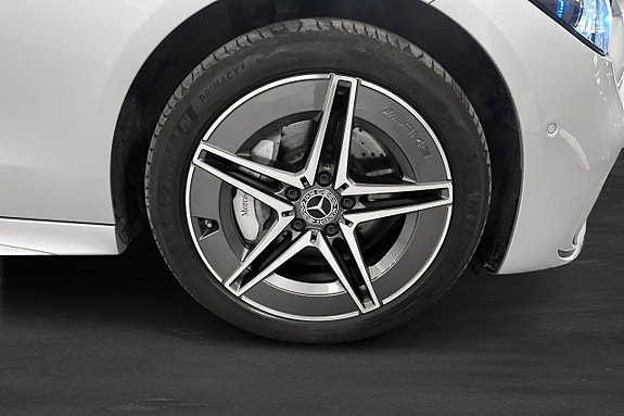 Mercedes-Benz C300 12 of 14