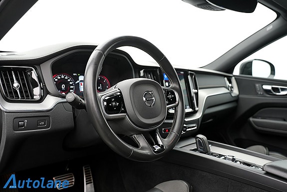 Volvo XC60 12 of 26
