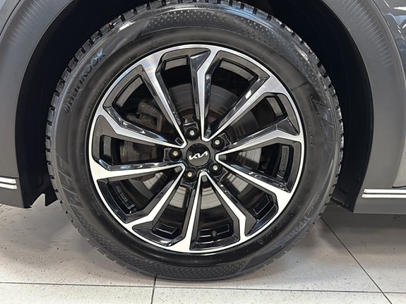 Kia EV6 15 of 21