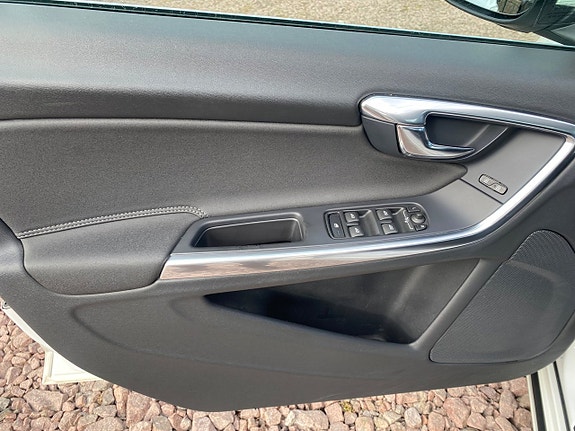 Volvo V60 6 of 21