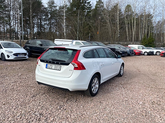 Volvo V60 5 of 21