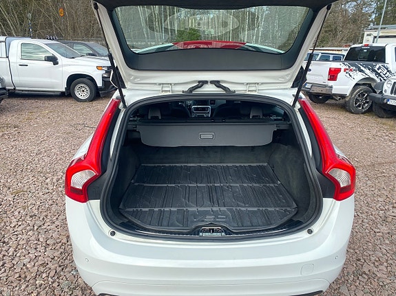 Volvo V60 12 of 21