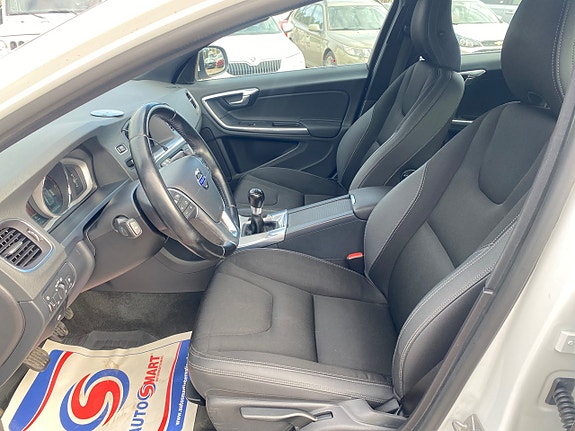 Volvo V60 8 of 21