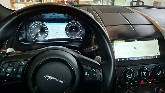 Jaguar F-TYPE 7 of 13