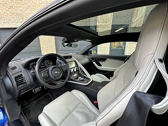 Jaguar F-TYPE 5 of 13