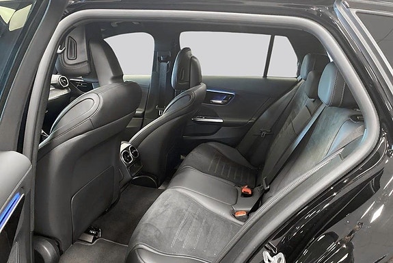 Mercedes-Benz C300 de 9 of 14