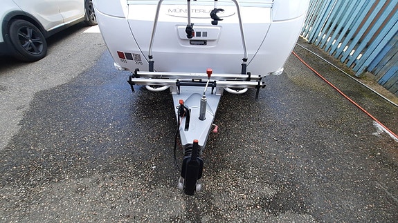 LMC Vivo 490E Truma Mover XT 3 of 10