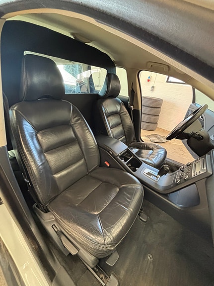 Volvo XC70 5 of 5