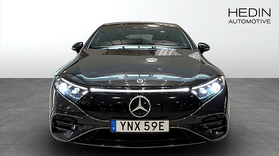 Mercedes-Benz EQS450 2 of 24