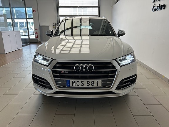 Audi SQ5 2 of 22