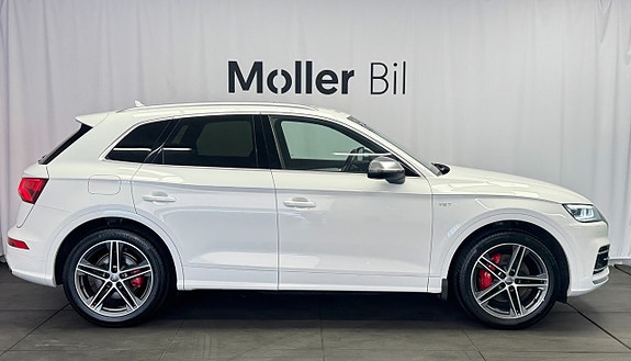 Audi SQ5 2 of 5