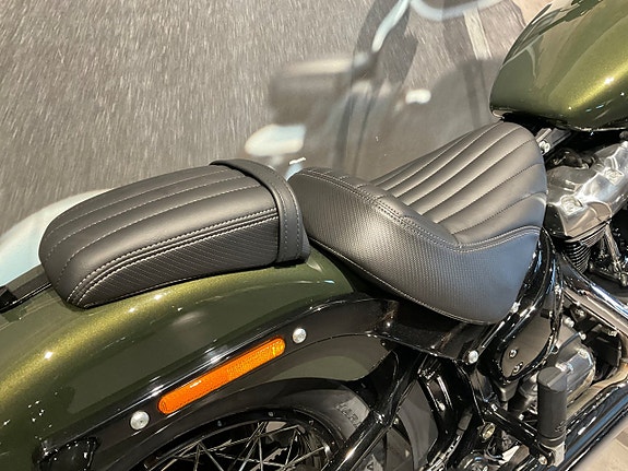 Harley-Davidson Street Bob FXBB 6 of 10