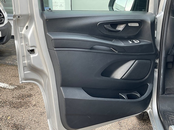 Mercedes-Benz Vito 111 7 of 27