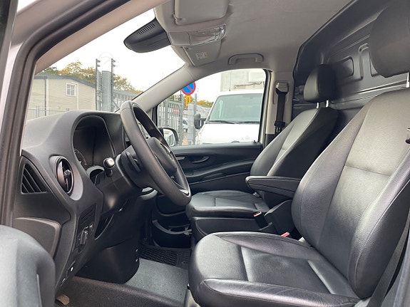 Mercedes-Benz Vito 111 8 of 27
