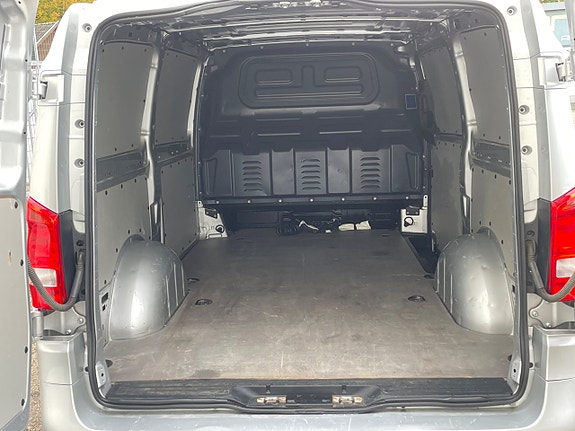 Mercedes-Benz Vito 111 21 of 27