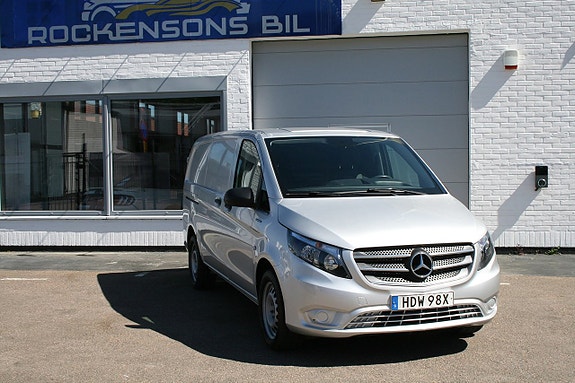 Mercedes-Benz Vito 108 2 of 5
