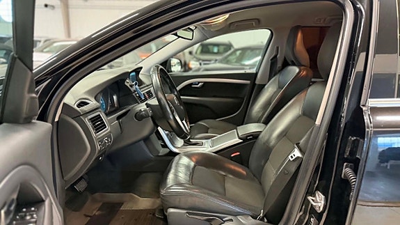 Volvo V70 9 of 19