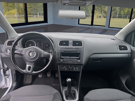 Volkswagen Polo 11 of 15