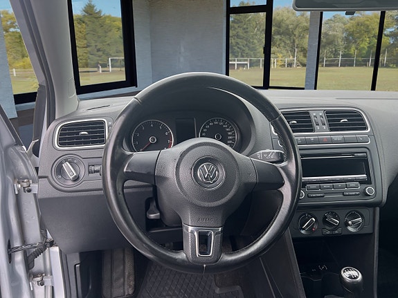 Volkswagen Polo 12 of 15