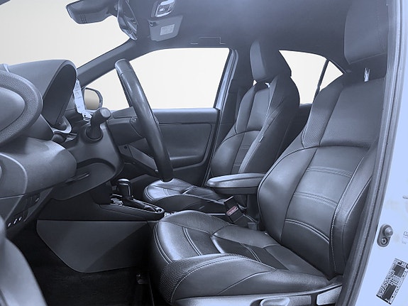 Toyota Yaris Cross 6 of 17