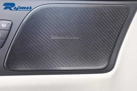 Volvo V60 Cross Country 20 of 23